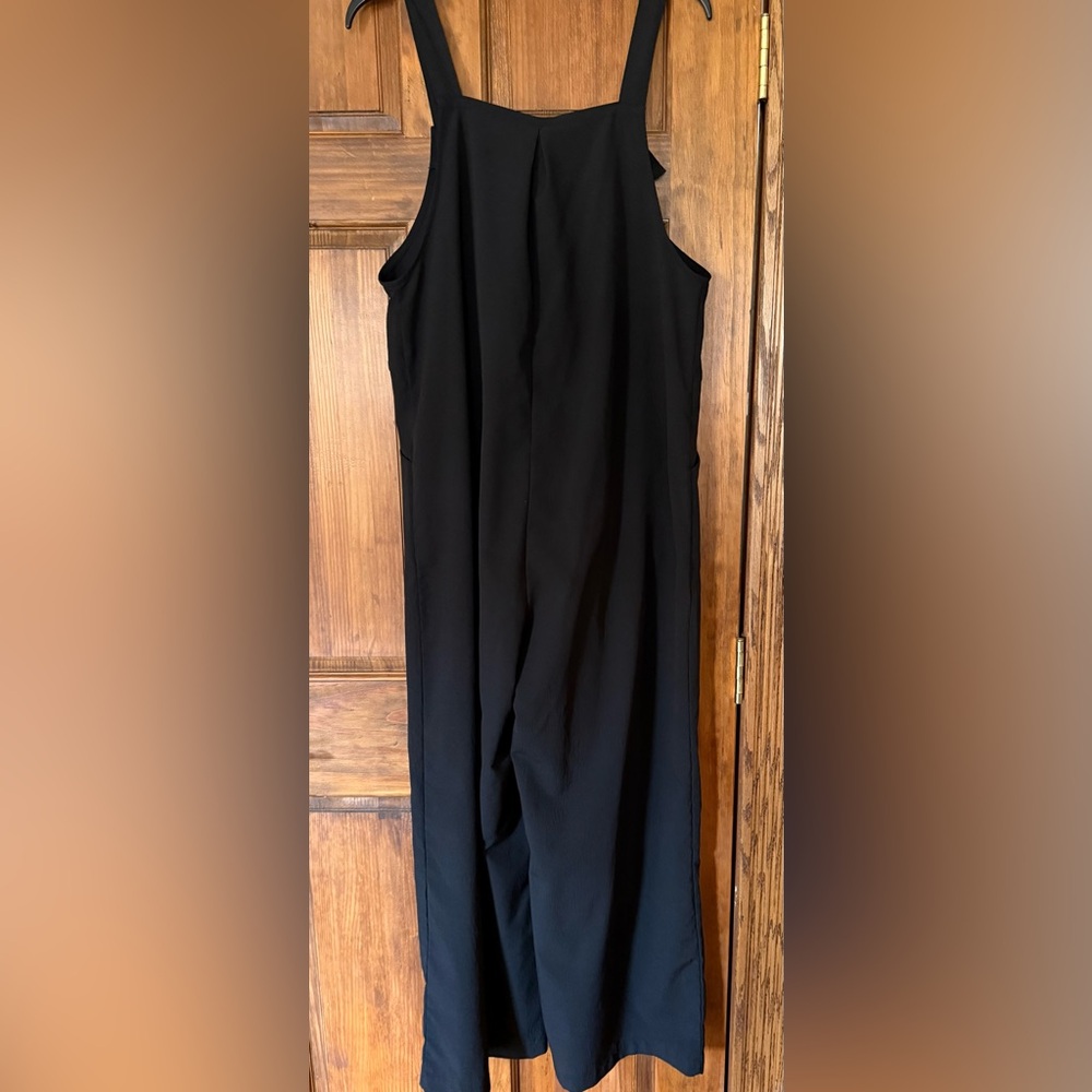 Comfy Black Women’s Overalls - Picture 5 of 8